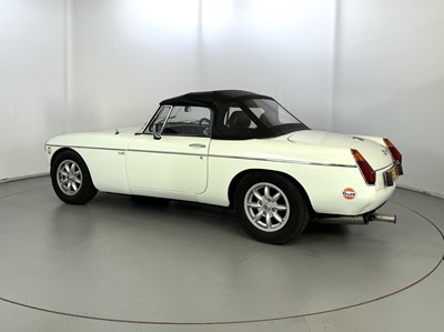 Lot 75 - 1977 MG BGT V8