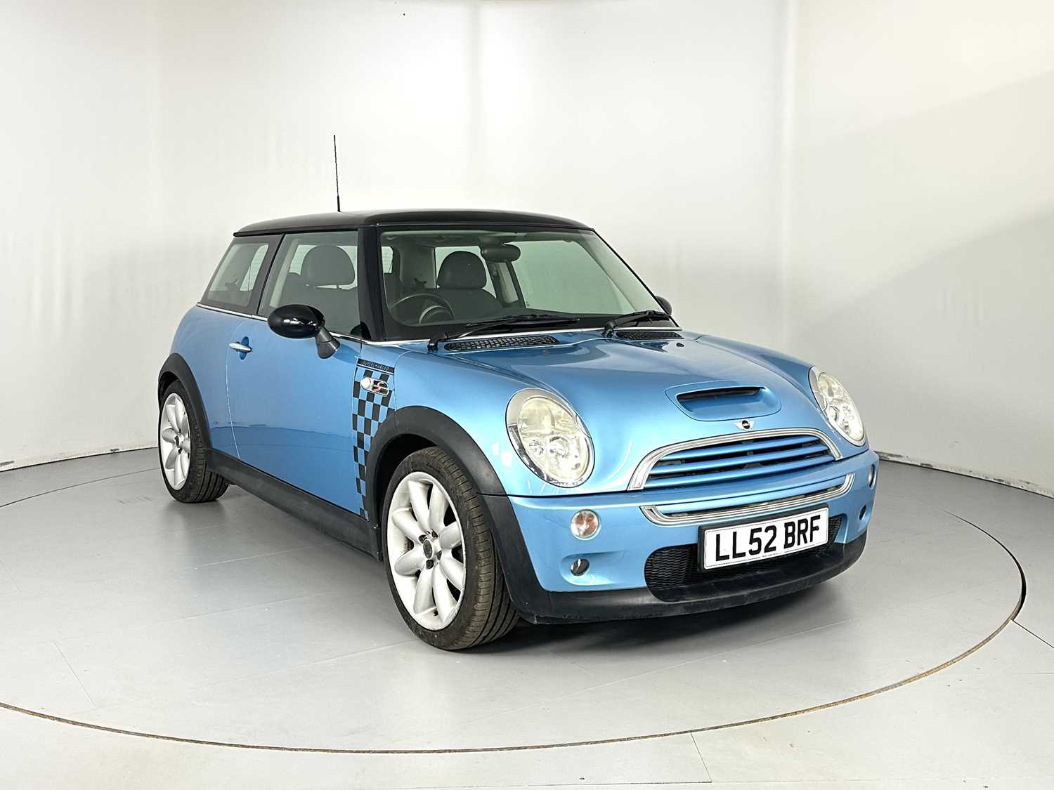 Lot 86 - 2003 Mini Cooper S