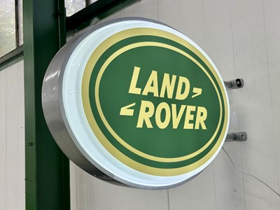 Lot 123 - Illuminated Oval Garage Sign - Land Rover - NO RESERVE
