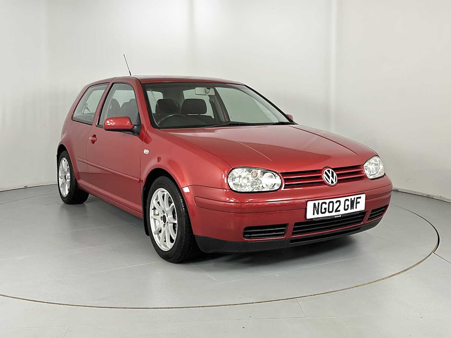 Lot 43 - 2002 Volkswagen Golf GTI