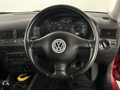 Lot 43 - 2002 Volkswagen Golf GTI