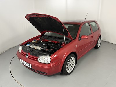 Lot 43 - 2002 Volkswagen Golf GTI