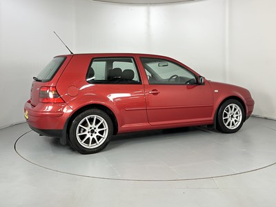 Lot 43 - 2002 Volkswagen Golf GTI