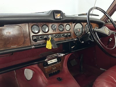 Lot 3 - 1968 Daimler Sovereign 4.2