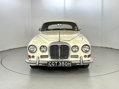 Lot 45 - 1969 Daimler Sovereign 4.2