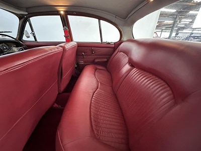 Lot 45 - 1969 Daimler Sovereign 4.2