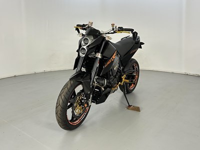 Lot 50 - 2009 KTM Duke 690