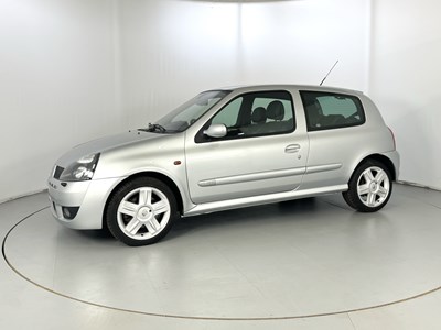 Lot 94 - 2003 Renault Clio 172