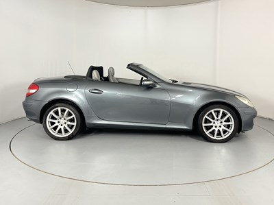 Lot 148 - 2005 Mercedes-Benz SLK350