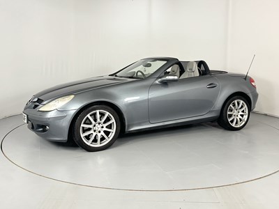 Lot 148 - 2005 Mercedes-Benz SLK350