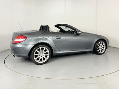 Lot 148 - 2005 Mercedes-Benz SLK350