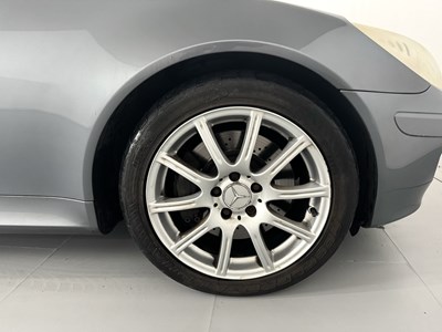 Lot 148 - 2005 Mercedes-Benz SLK350