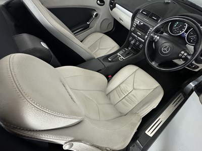 Lot 148 - 2005 Mercedes-Benz SLK350