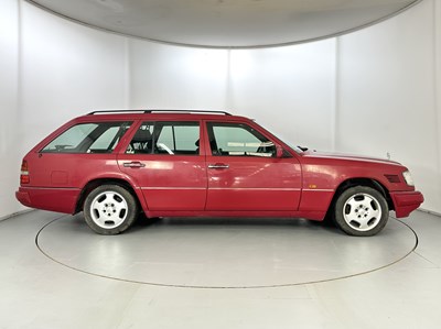 Lot 149 - 1994 Mercedes-Benz E300D