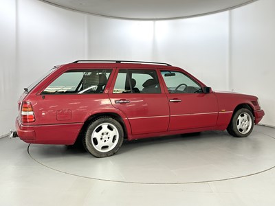 Lot 149 - 1994 Mercedes-Benz E300D