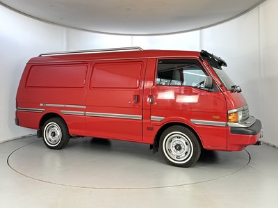 Lot 50 - 1997 Mazda E2000