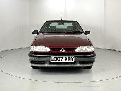 Lot 153 - 1993 Renault 19