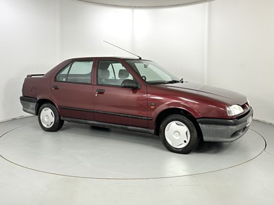 Lot 153 - 1993 Renault 19