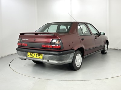 Lot 153 - 1993 Renault 19