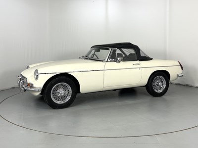 Lot 24 - 1970 MG B Roadster