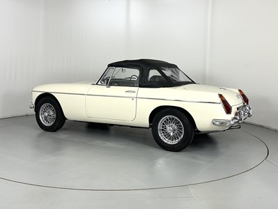 Lot 24 - 1970 MG B Roadster