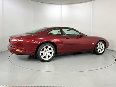 Lot 152 - 1996 Jaguar XK8