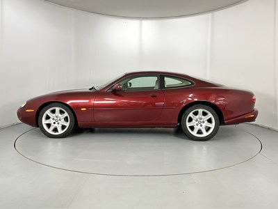 Lot 152 - 1996 Jaguar XK8