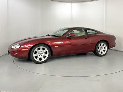 Lot 152 - 1996 Jaguar XK8