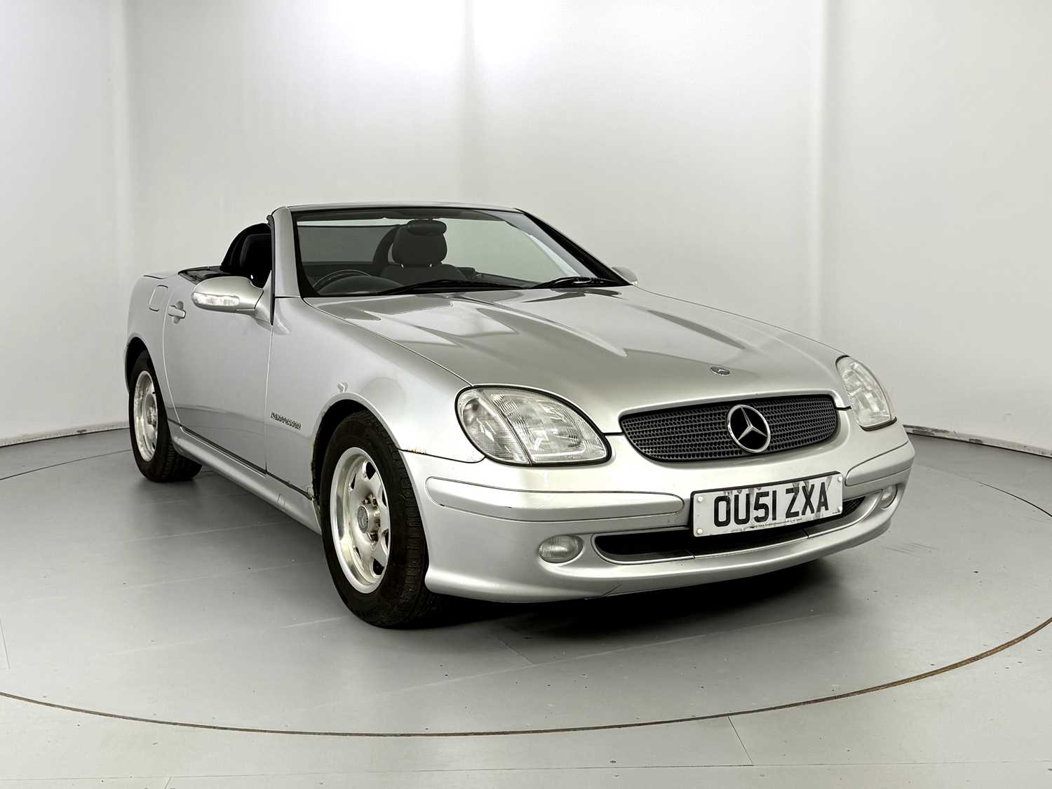 Lot 103 - 2001 Mercedes-Benz SLK200