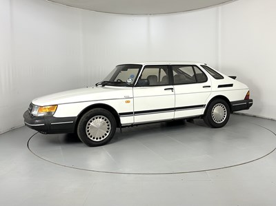 Lot 31 - 1988 Saab 900i