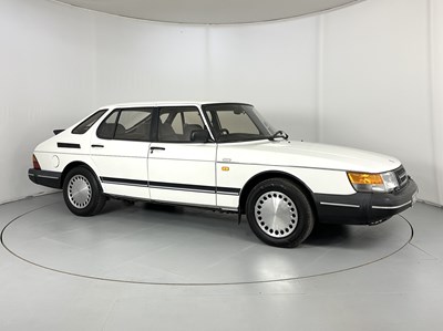 Lot 31 - 1988 Saab 900i