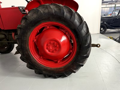 Lot 12 - 1965 International Harvester B-414