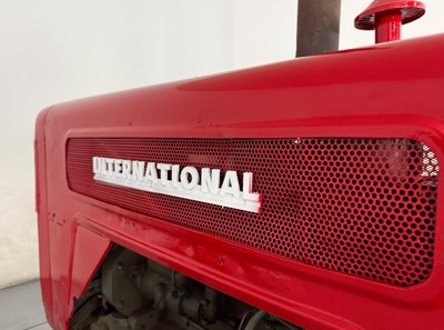 Lot 12 - 1965 International Harvester B-414