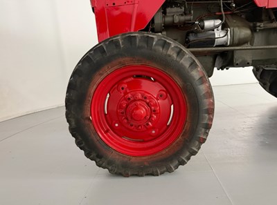 Lot 12 - 1965 International Harvester B-414