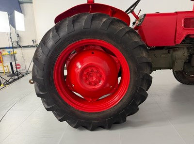 Lot 12 - 1965 International Harvester B-414