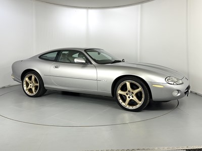 Lot 101 - 2001 Jaguar XK8