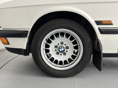 Lot 10 - 1987 BMW 525 E Lux