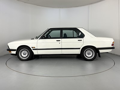 Lot 10 - 1987 BMW 525 E Lux