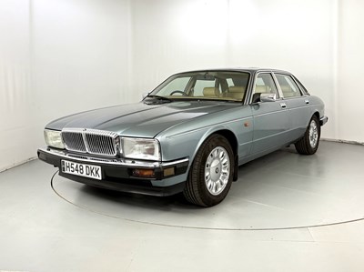 Lot 13 - 1991 Daimler 4.0