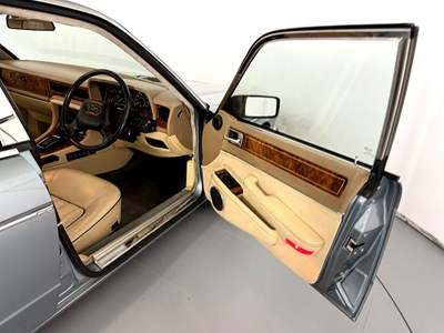 Lot 13 - 1991 Daimler 4.0