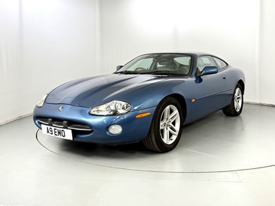 Lot 6 - 2002 Jaguar XK8