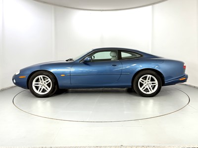 Lot 6 - 2002 Jaguar XK8