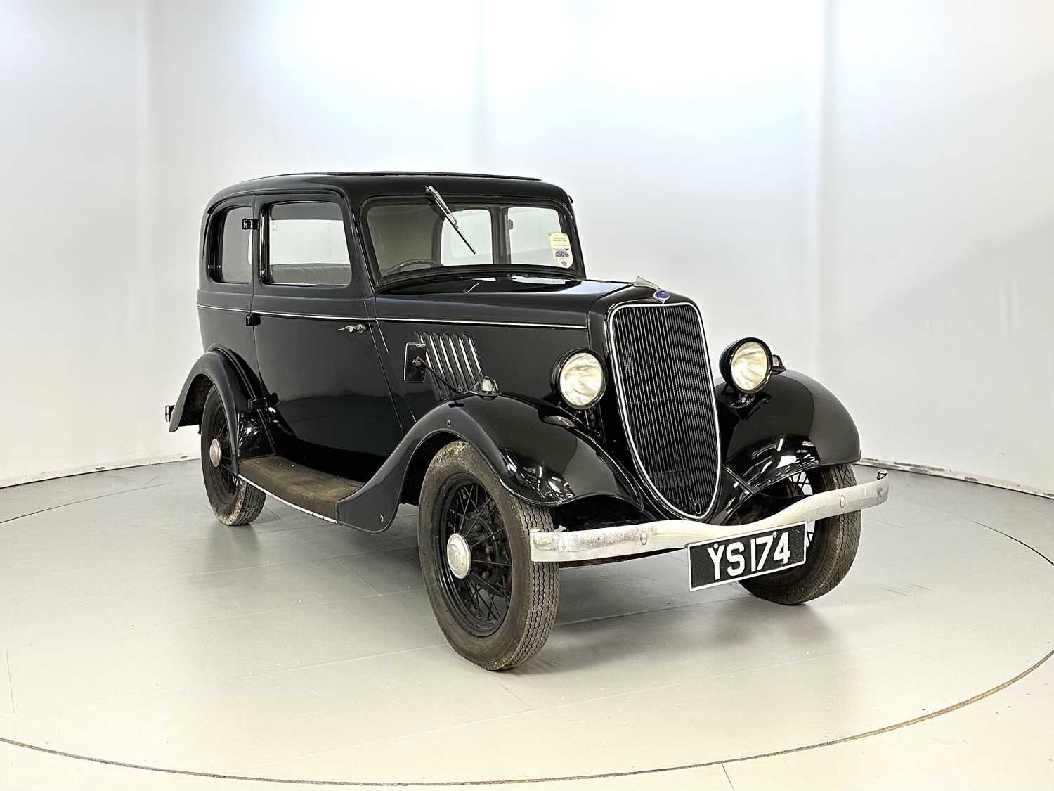 Lot 4 - 1933 Ford Model Y