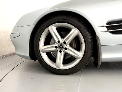 Lot 3 - 2004 Mercedes-Benz SL500