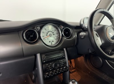 Lot 51 - 2006 Mini Cooper Park Lane