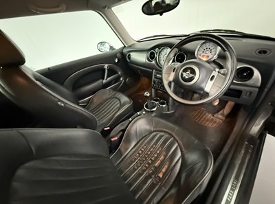 Lot 51 - 2006 Mini Cooper Park Lane