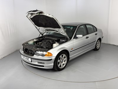 Lot 22 - 1999 BMW 318i SE - NO RESERVE