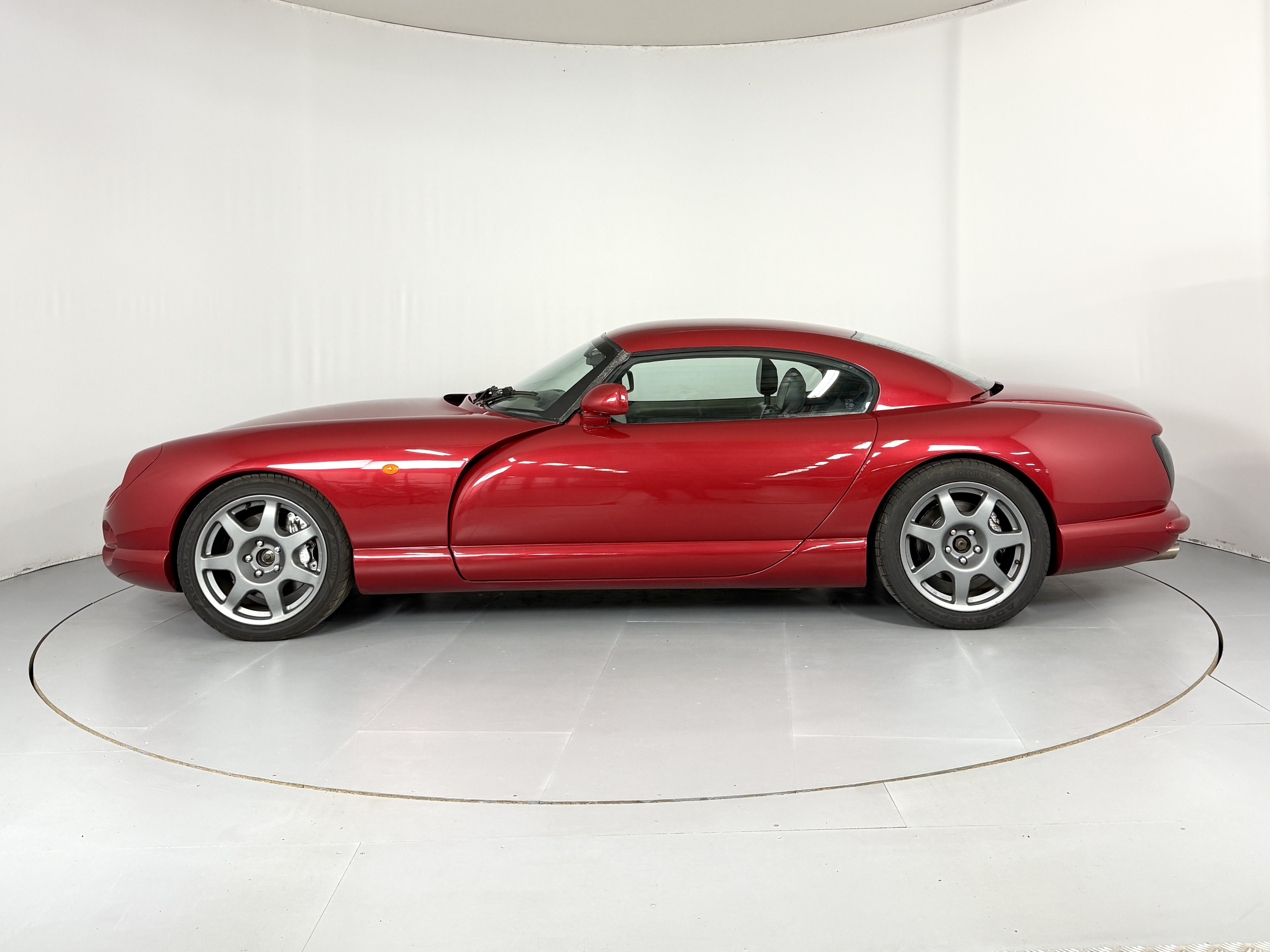 Tvr Shiny Rims Red 2018 TVR Griffith