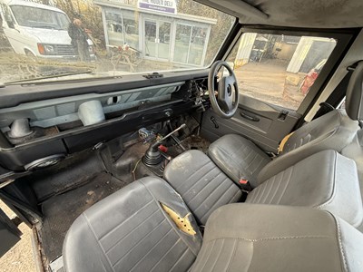 Lot 87 - 1993 Land Rover 90 - NO RESERVE