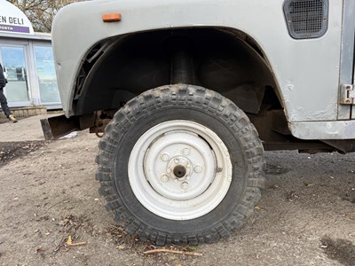 Lot 87 - 1993 Land Rover 90 - NO RESERVE